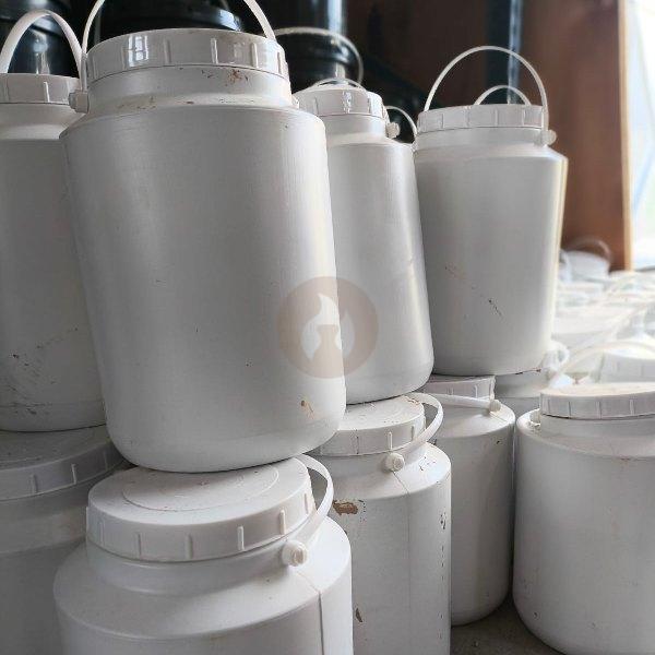 Barbotina de gres Tostado / Oscuro Tacho de 10kg Marca Chilavert - Imagen 2