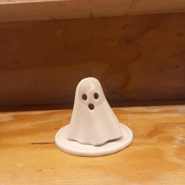 Fantasma " Fer " en Bizcocho con Plato Incluido